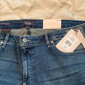 NYDJ Barbara bootcut Heyburn wash.